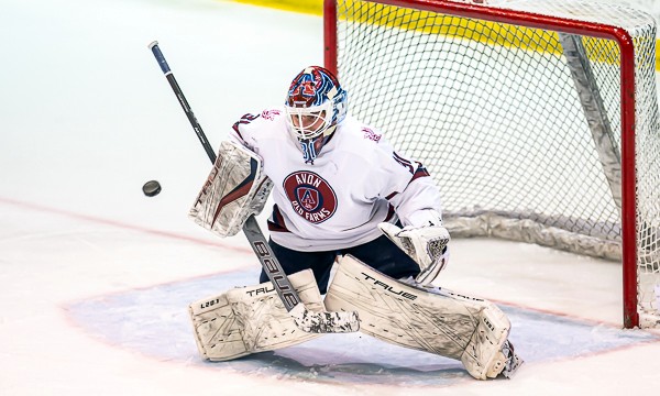 Avon senior G Stephen Peck was on point, kicking out 44 shots to lead the Winged Beavers to a 3-1 win over Cushing in the Elite 8 Championship Game Su